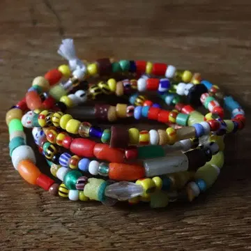 크리스마스 비즈 화이트하트 아프리칸 비즈 잠자리 볼 한 줄