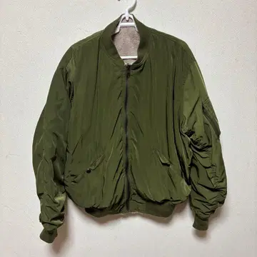 MA-1 봄버 자켓 올리브 그린 보아 포함
