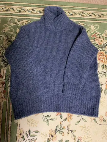 Mila Owen 터틀넥 스웨터