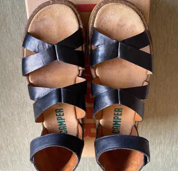 가격 인하 CAMPER 블랙 샌들