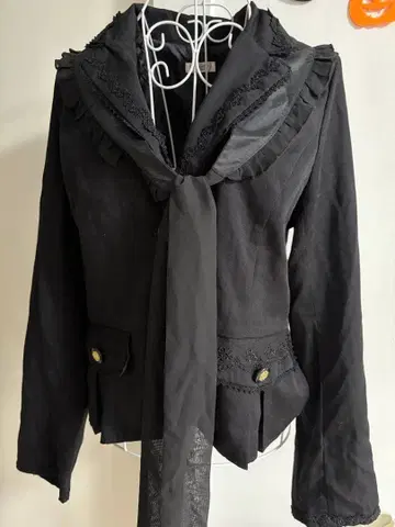 리본 포함 아우터