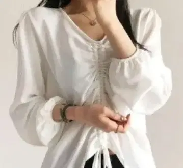 블라우스 화이트