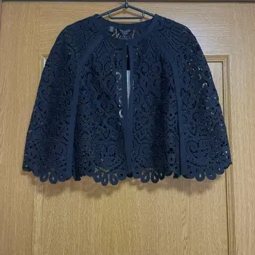 TED BAKER 레이스 케이프 판초