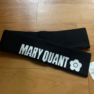 MARY QUANT 마리콴트 자카드 로고 니트 머플러
