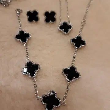 블랙클로버 팔찌, 목걸이, 귀걸이