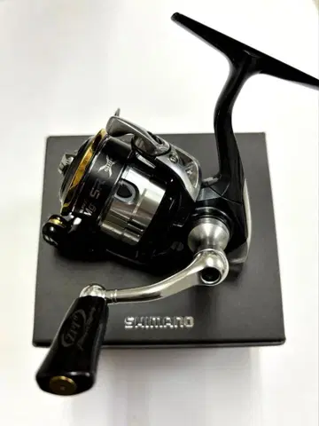 시마노 12 뱅퀴시 C2000S