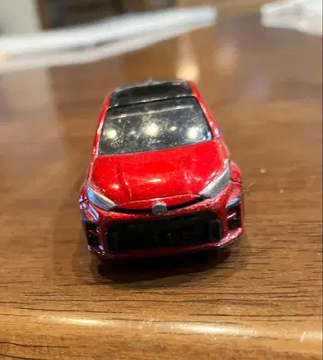 토미카 도요타 GR 야리스 [초회 특별 사양] 레드 x 블랙 절판 미니카