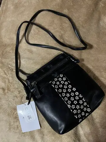 블랙 꽃무늬 숄더백