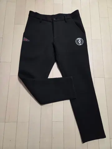 V12 블랙 로고 자수 남성 바지