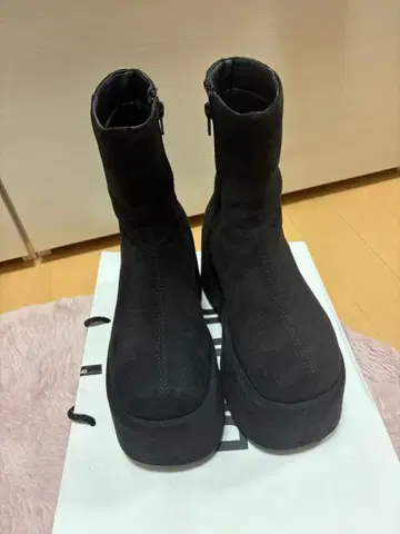 GRL 스웨이드 통굽 부츠 블랙 24.5