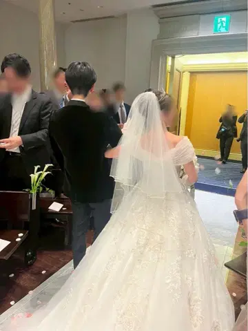 화이트 웨딩 베일 빗 포함 라인 비즈 베일 타카미 브라이덜