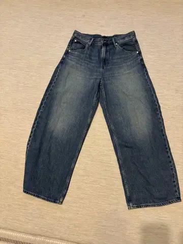 유니클로 배기 커브 청바지  28