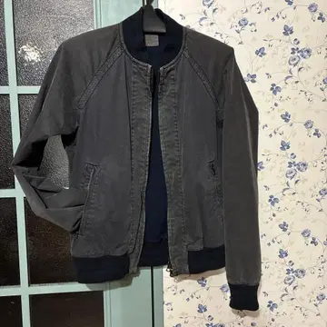 토키시라즈 점퍼 풀 집업