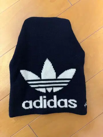 NOAH x adidas 콜라보 비니 니트 모자
