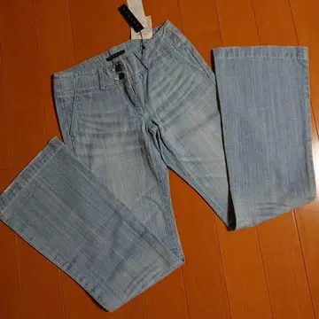 미사용 theory 부츠컷 데님 사이즈 2