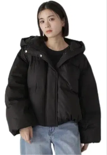 컨디션 최상 내추럴 뷰티 베이직 다운 블랙 M