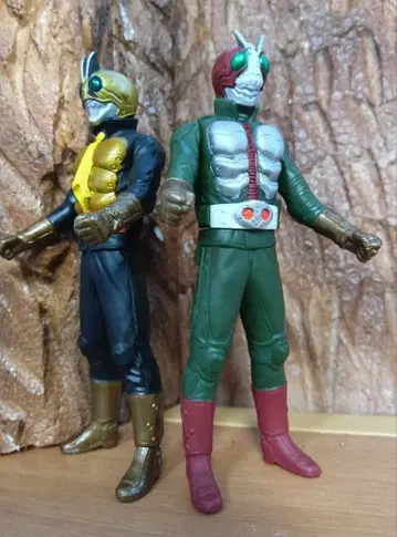 NEW! [플레이 히어로 가면라이더 대결 세트] 2종