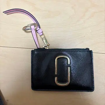 마크제이콥스 패스케이스 교통카드 지갑 블랙 골드 핑크