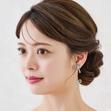 리본 모티브 실버 귀찌