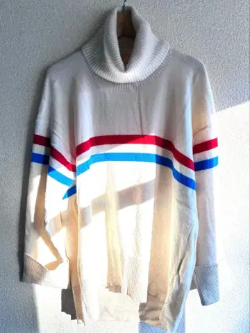 맥피 아이보리 터틀넥 스웨터 스트라이프 S 사이즈