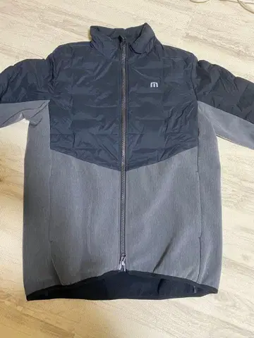 트래비스 매튜 겉옷