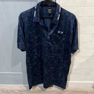 OAKLEY 카모 패턴 퍼포먼스 핏 피케 셔츠