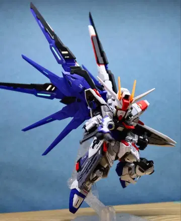 MGSD 프리덤 건담 페인팅 완성품