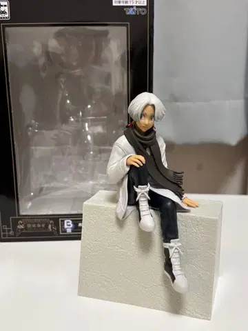 도리베 쿠로카와 이자나 피규어