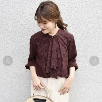 [ SHIPS ] 코몬 프린트 블라우스 하이넥 블라우스 FREE