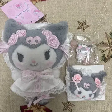 쿠로미 마스코트 홀더 화이트 프릴 산리오 핀 키링