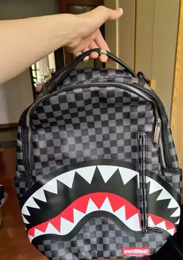 SPRAYGROUND 체커 패턴 백팩