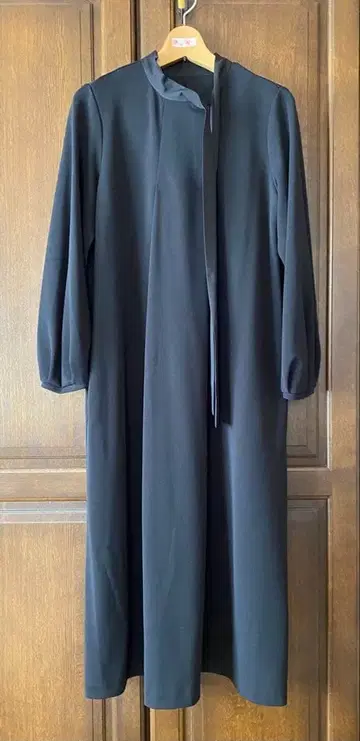 펠리시모 리브 인 컴포트 보타이 블랙 원피스 LL