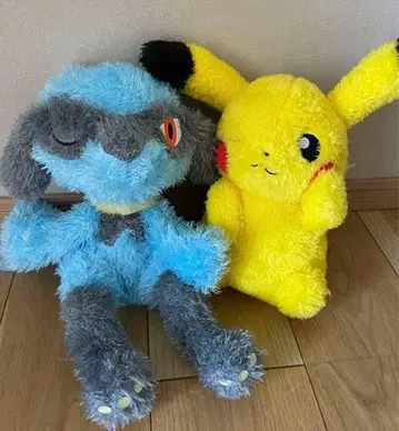 포켓몬스터 모후굿토 쿠츠로기 타임 봉제 인형 리오르 피카츄