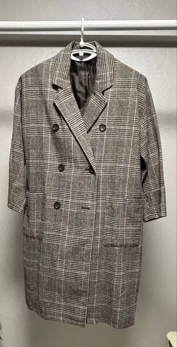 체크 무늬 더블 브레스트 체스터 코트 M