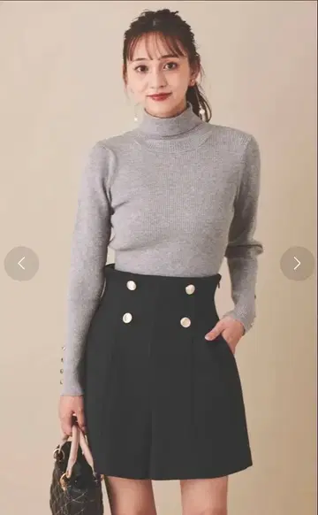 하이웨스트 숏팬츠