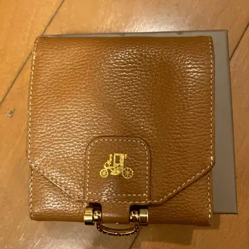 이단 접이식 지갑 브라운 가죽 골드 컬러 로고