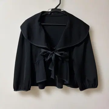 블랙 테일러드 자켓 큰 카라 부착