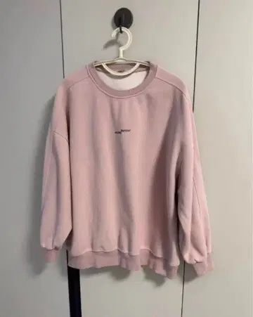 핑크 로고 맨투맨 M 사이즈