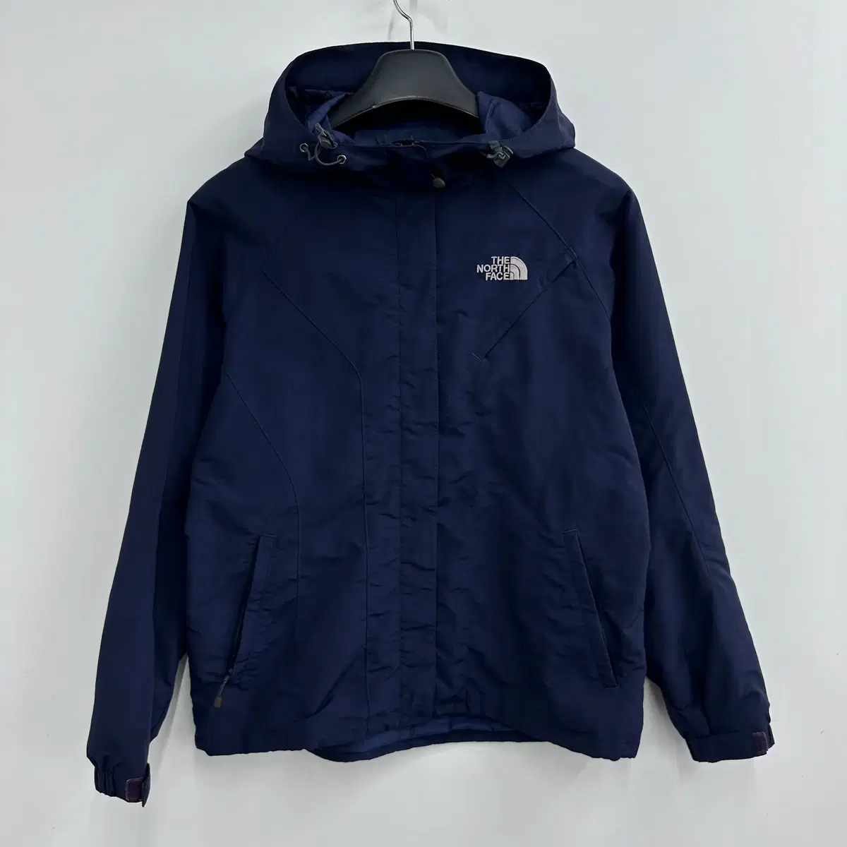 100 North Face women's windbreaker jacket
