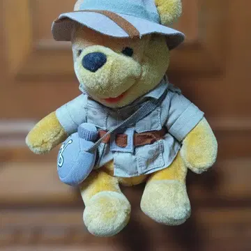푸우 탐험가풍 봉제 인형