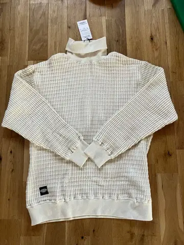 MANASTASH 벌키 넥 스웨터