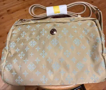 russet 베이지 골드 계열 컬러 숄더백