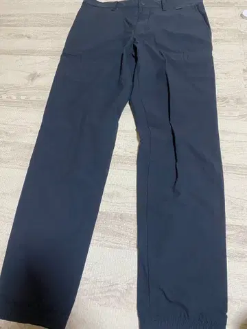 [트래비스 매슈] 블랙 팬츠