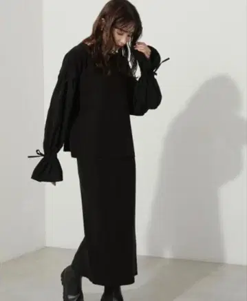 캔디 슬리브 니트 스커트 셋업 내추럴 뷰티 베이직