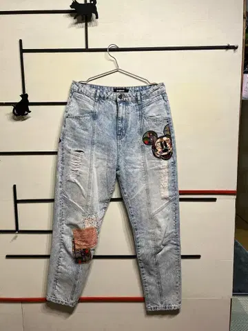 Desigual 미키 자수 데님 팬츠
