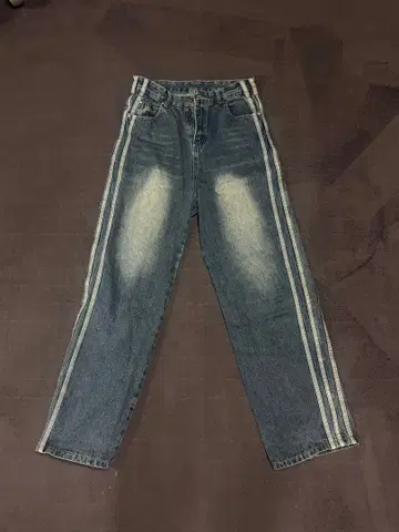 라인 스티치 데님 팬츠