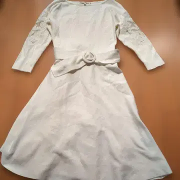 Apuweiser-riche 화이트 원피스 사이즈 1