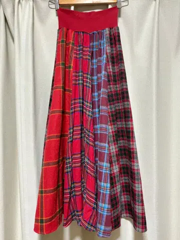 MONILE 패치워크 체크 플레어 스커트 레드 울 코튼