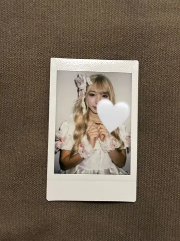 SWEET STEADY 시오카와 리세 스이스테 폴라로이드 온특 생탄 의상