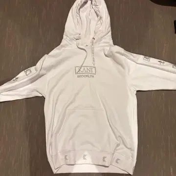 칼 카니 후드티 XL 화이트 BROOKLYN
